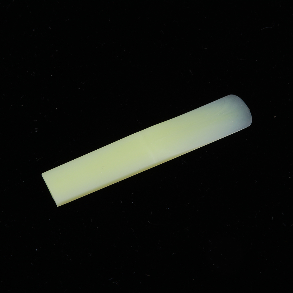 1 Piece Reed, Bb Clarinet Replacement Accessory, High Hardness and Great Sound 1 Piece Reed, Bb Clarinet Replacement Accessory, High Hardness and Great Sound