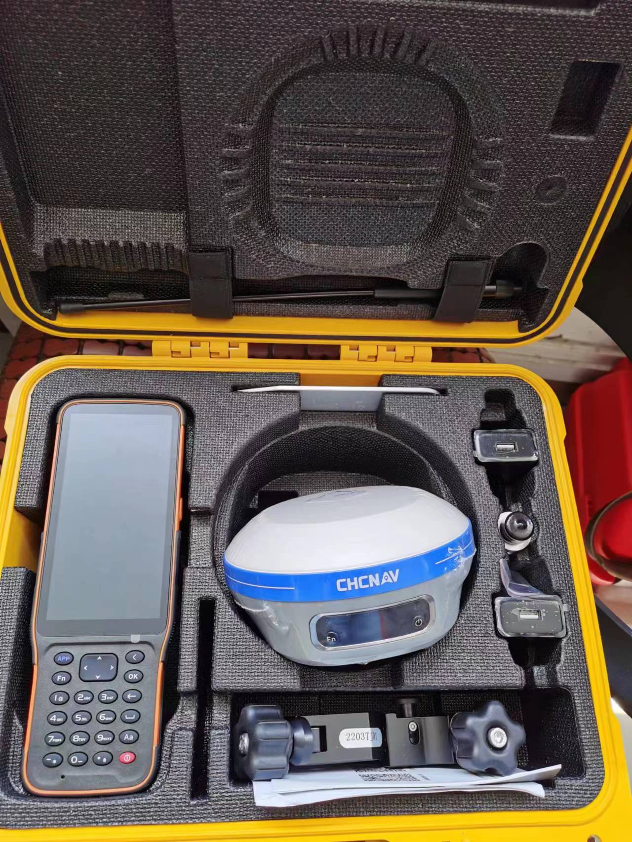 GPS I83 GNSS X7 GNSS 1408 Channel GNSS RTK GPS Surveying Instrument