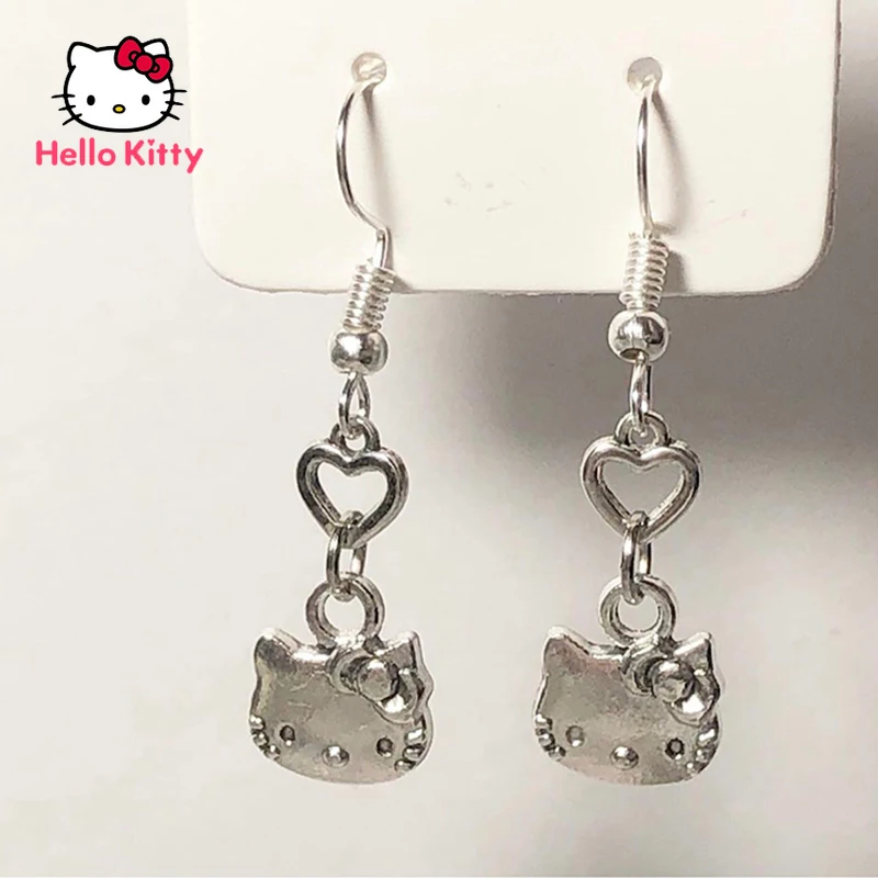 HELLO KITTY NECKLACE SHIMMERING SIPER CUTE!!