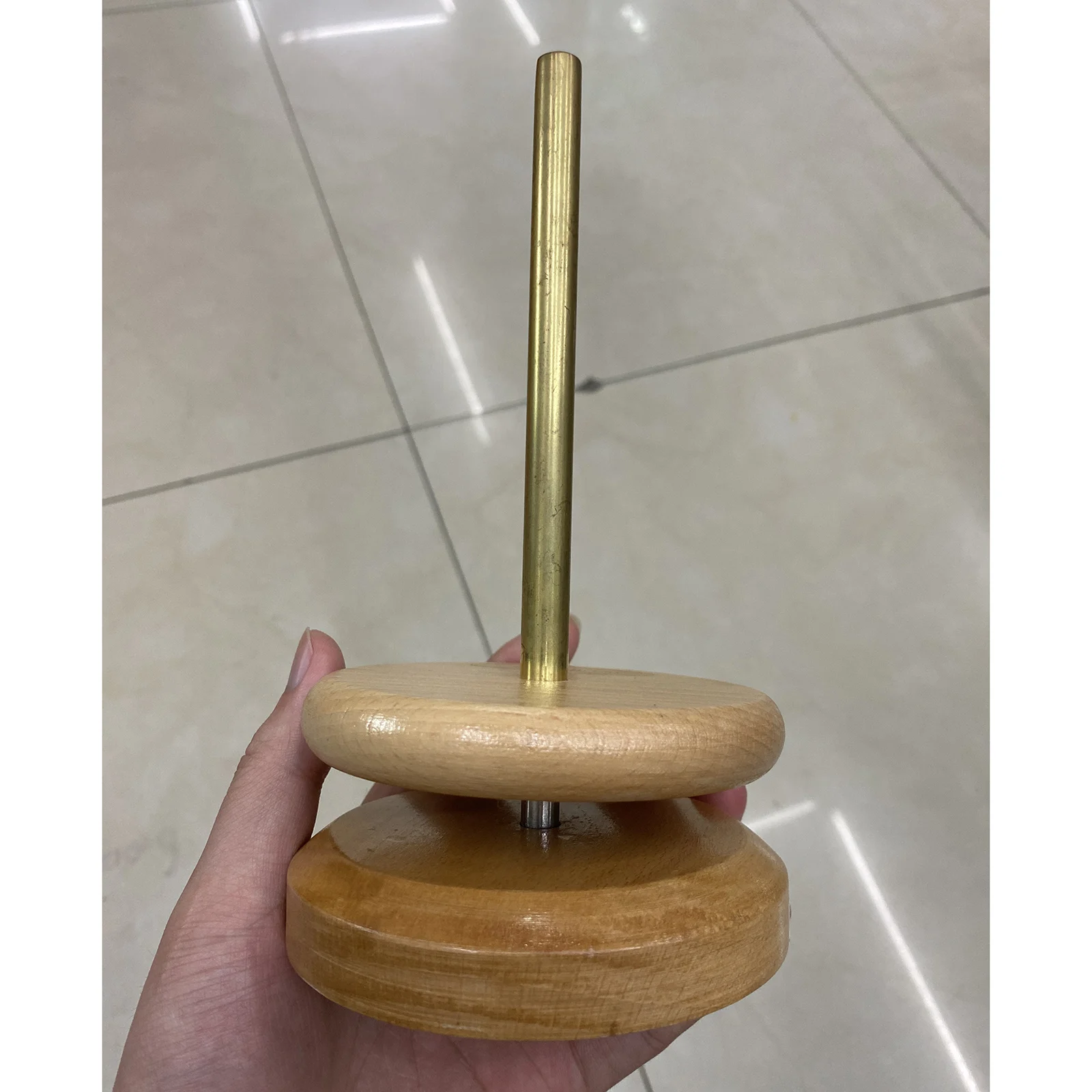 Wooden Yarn Holder Sewing Crocheting Tool Skein Cord Stand Knit Embroidery Wooden Yarn Holder Sewing Crocheting Tool Skein Cord Stand Knit Embroidery