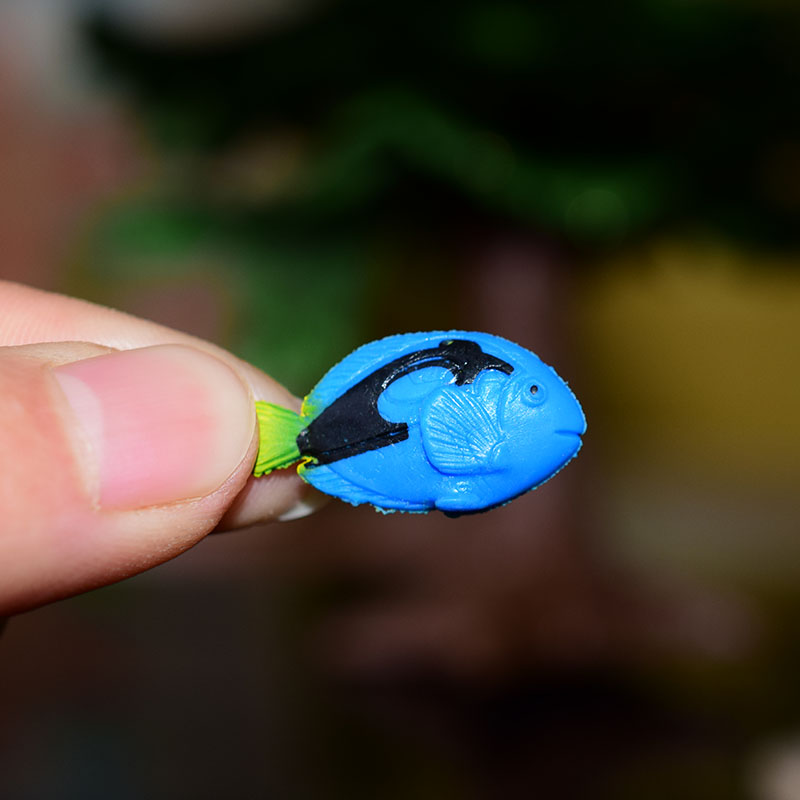Miniature Oceans Animal Model Turtle Alligator Whale Shark Dolphin Penguin Clownfish Frog Sea World Mini Figurine Decor Toys
