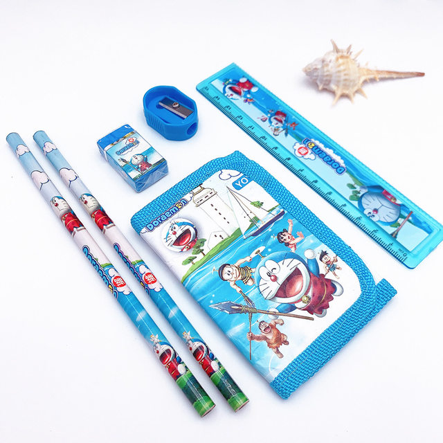 Disney Stitch Set di Cancelleria, Include Matita, Righello, Gomma