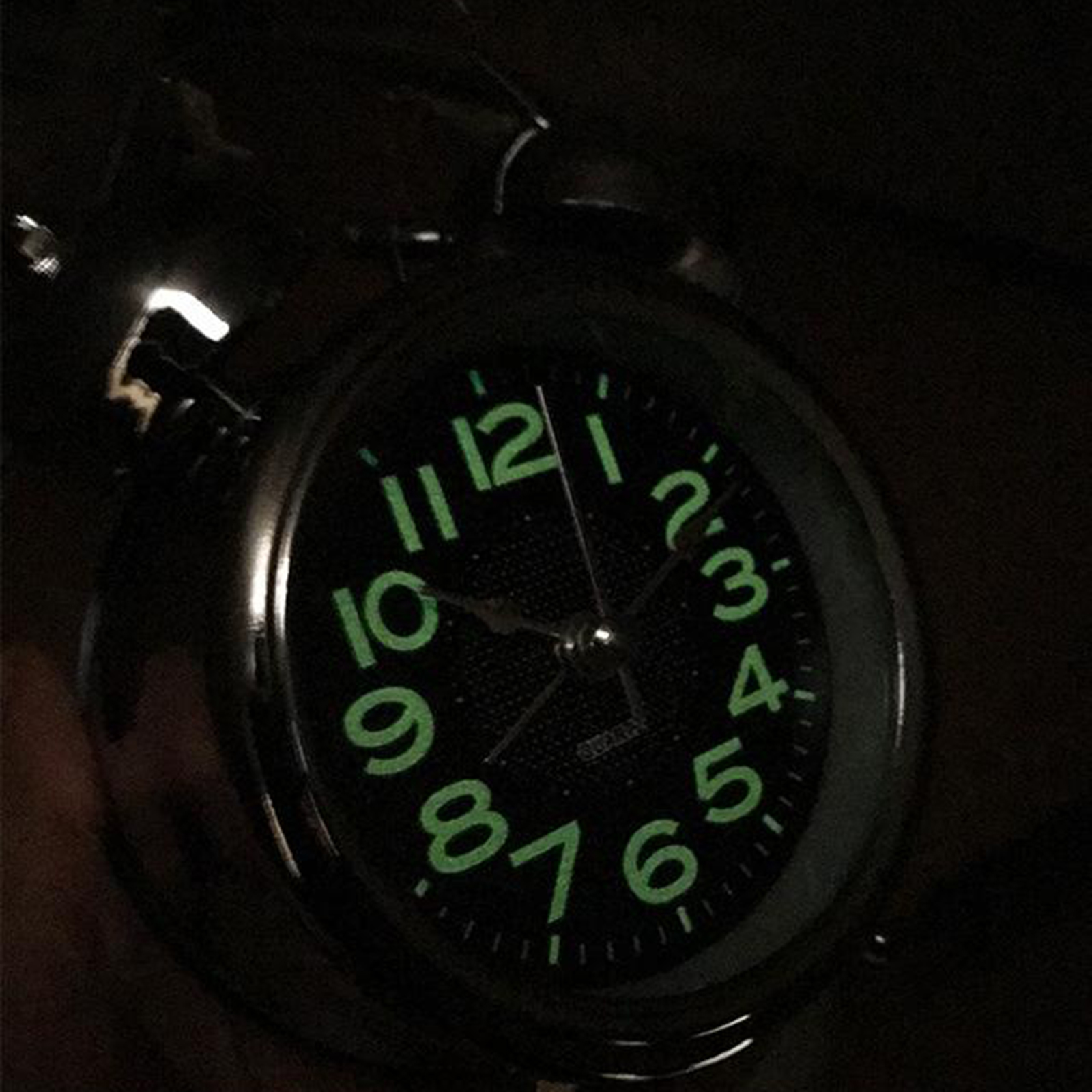 Silent Analog Alarm Clock Twin Bell Vintage Retro Classic Night Light Extra Loud