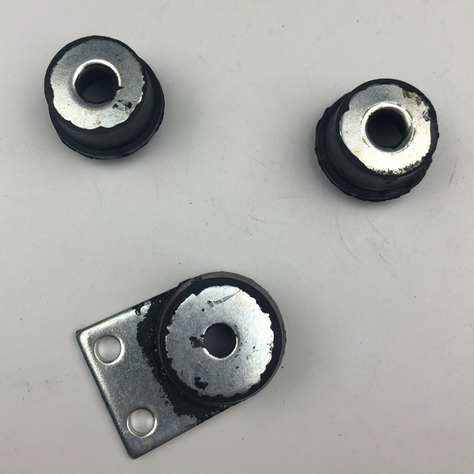 Set of 3 Annular Buffer Mount for Stihl 030 032av 031AV Practical Parts Engine Motor Accessories