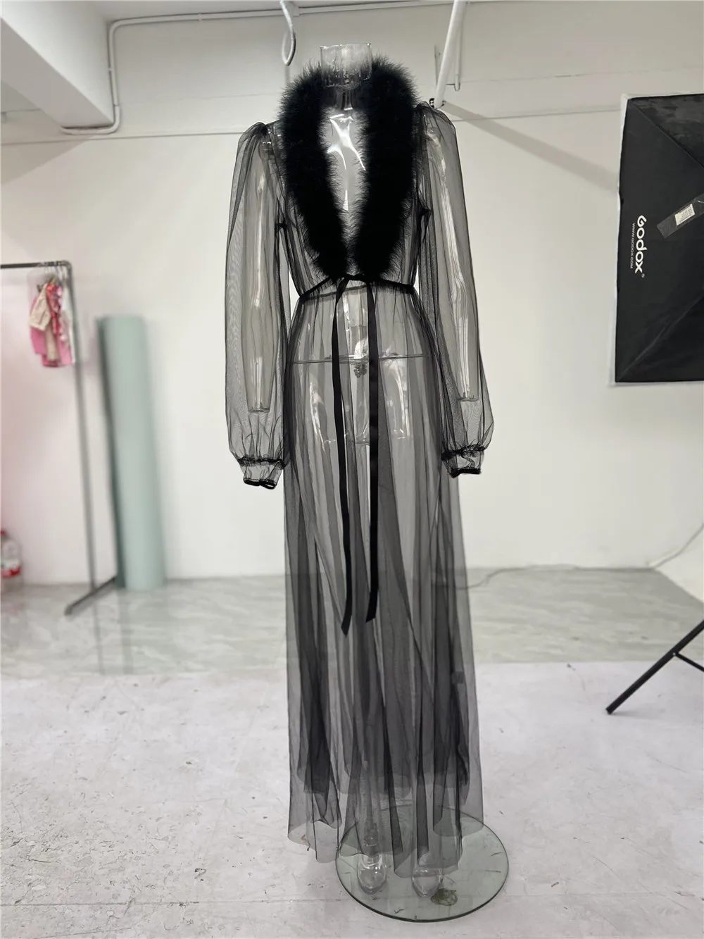2022 New Robe Women's Feather Robe Sexy  Kimono Robe Sheer Long Nightgowns Sleepwear Bathrobe Bridal Robe with Fur sexy dress