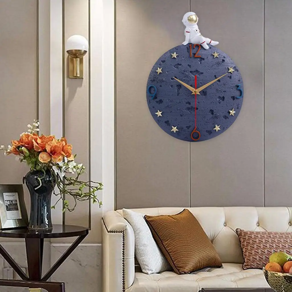 Modern Astronaut Wall Clock Dining Room Wall Decoration Clock Creative Living Room Home Fashion Clock