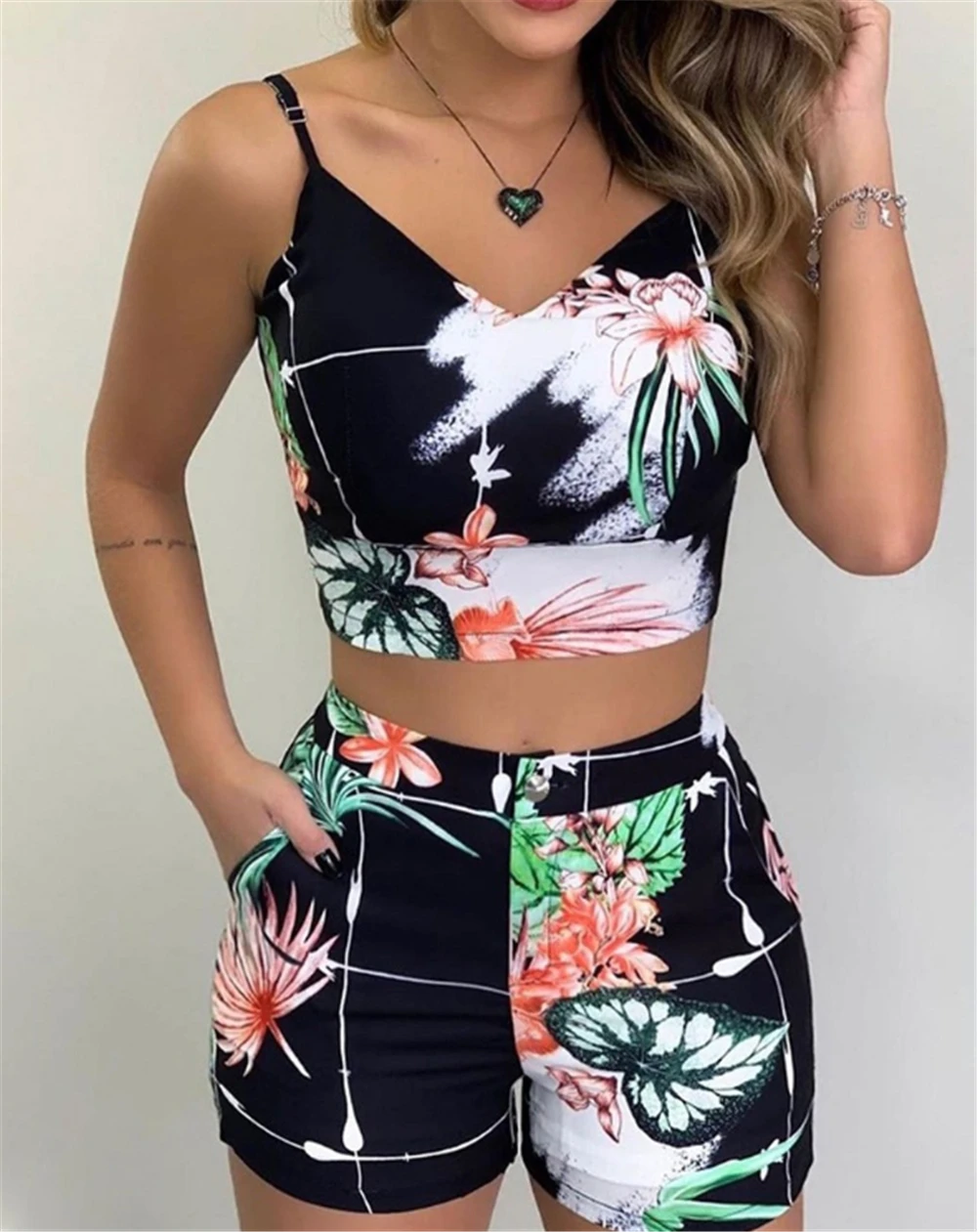 Fashion Women Shorts Suits 2Pieces Sets Summer Office Lady Floral Strap Tank Crop Top High Waist Button Shorts Female Outfits