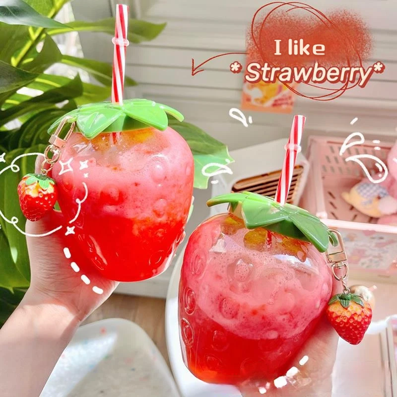 Kawaii Strawberry Plastic Cup (500ml)