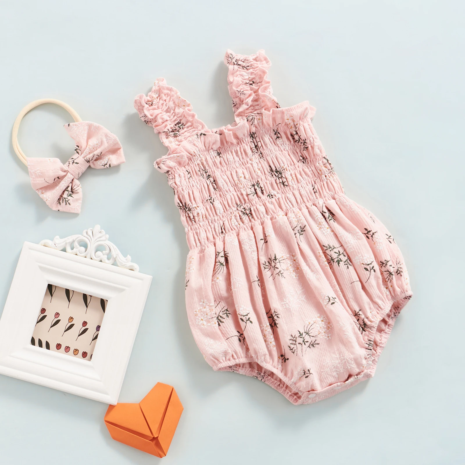 vintage Baby Bodysuits Newborn Baby Girl Ruffles Rompers Floral Sleeveless Jumpsuit Shoulder Straps Playuits + Bow Headband 2Pcs Pleated Casual Clothes Baby Bodysuits made from viscose 