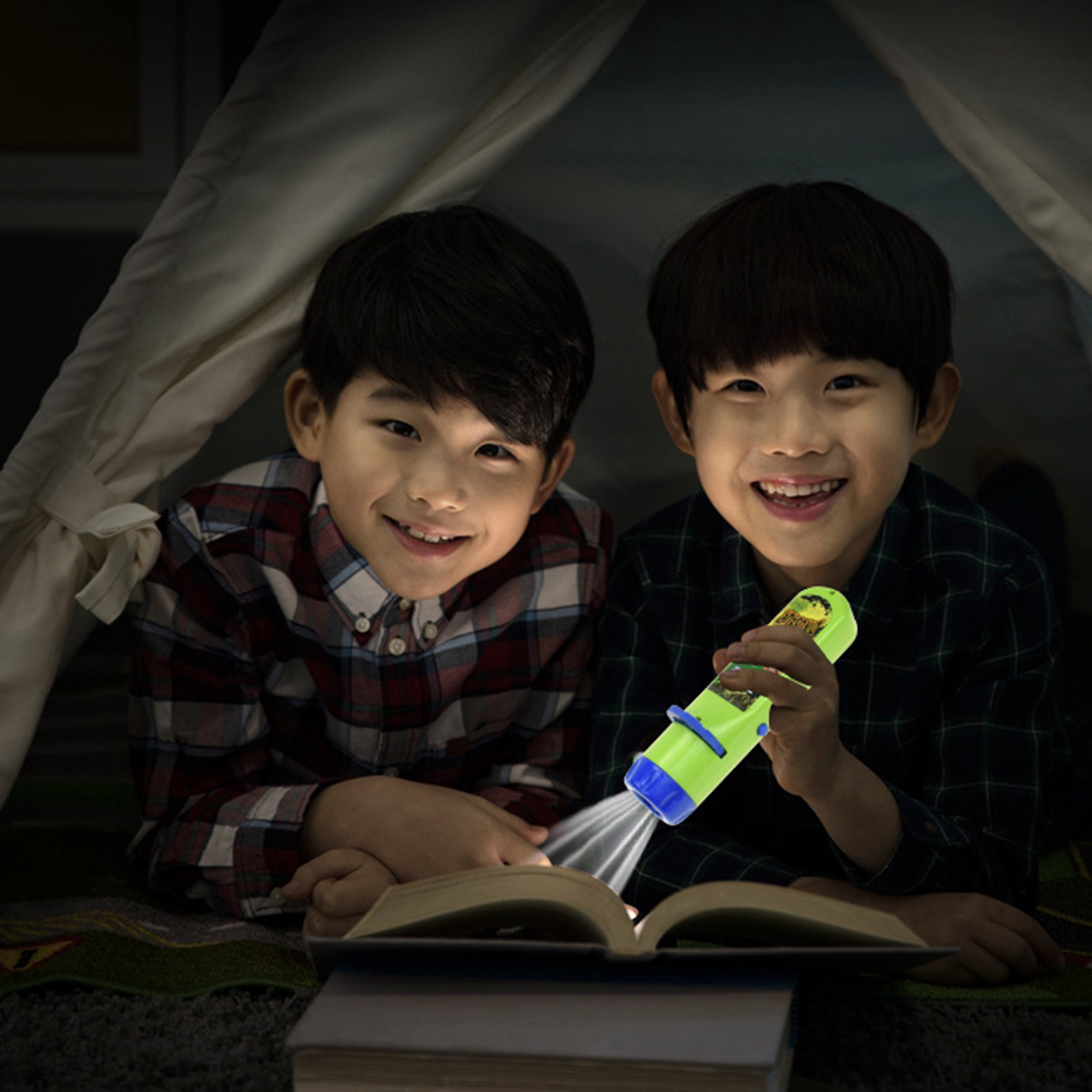 Torch Projector Lamp and Flashlight Projection, Light Night Photo Fun Toys for