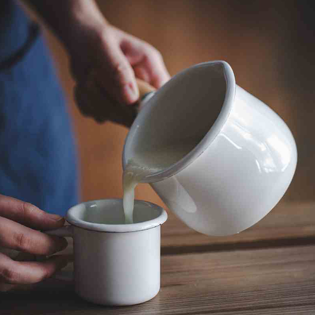 Small Enamel Milk Pan Butter Coffee Milk Warmer Mini Butter Chocolate Melting Pot Sauce Cooking Pan with Easy Spout