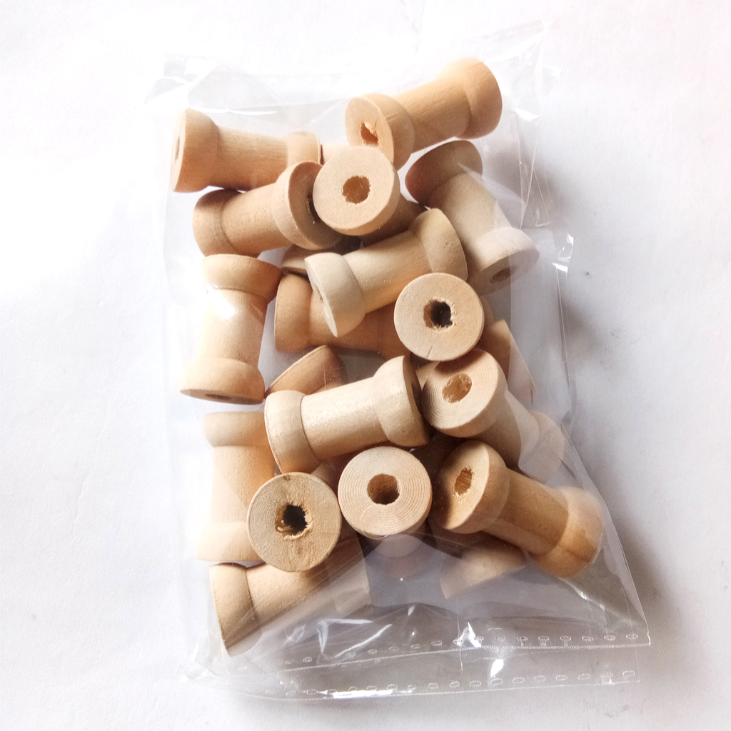 20x Wooden Empty Bobbins Thread Spool DIY Roller Natural Color Sewing Craft