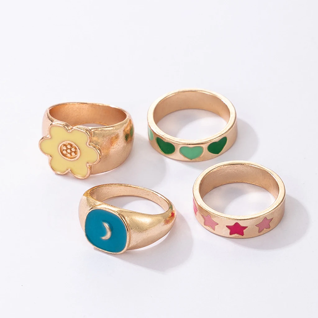 4 Pieces Retro Alloy Rings Star/Moon Theme Cute Jewelry Gift Ornament for Women Girl Friends Mother Lover Couple Party Travel