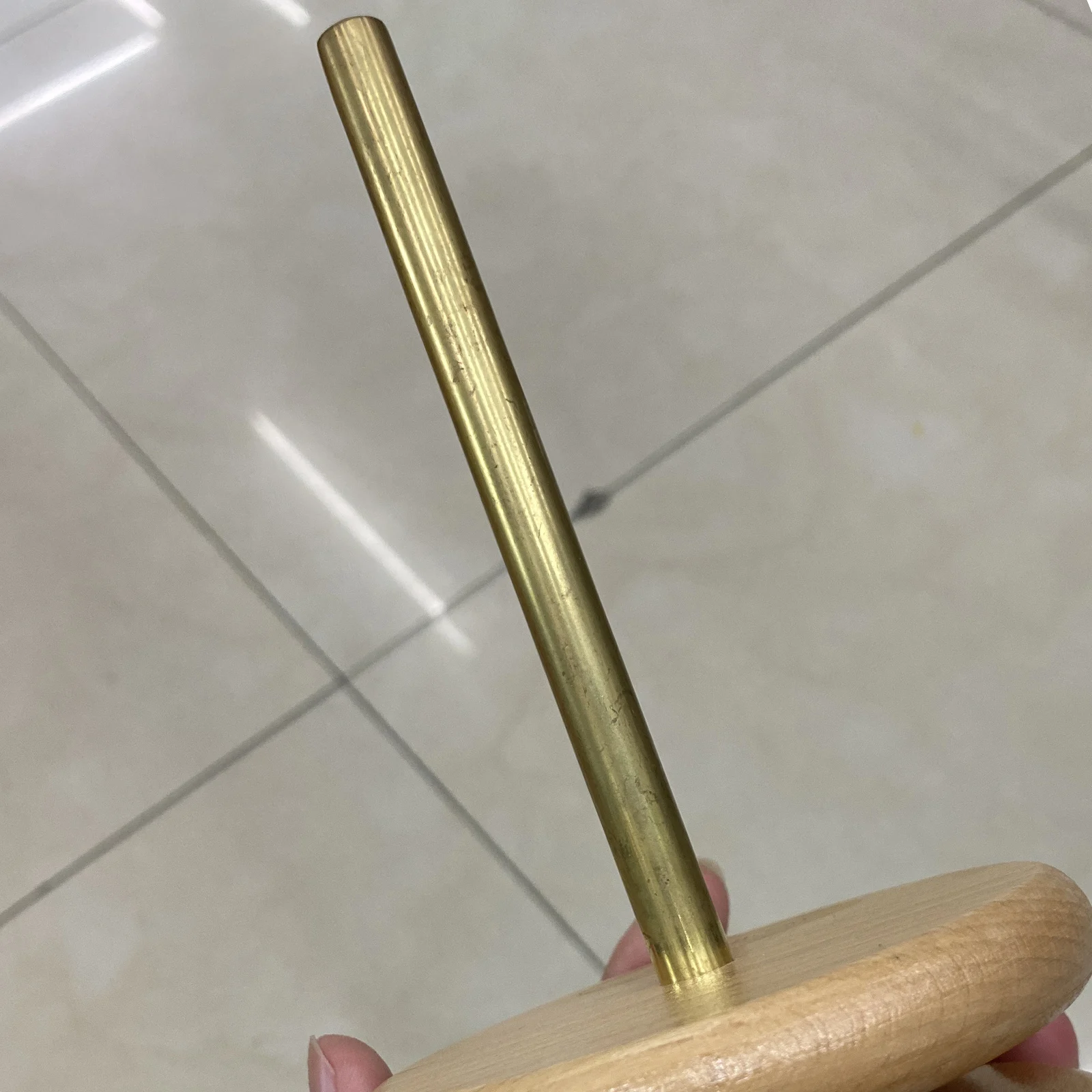 Wooden Yarn Holder Sewing Crocheting Tool Skein Cord Stand Knit Embroidery Wooden Yarn Holder Sewing Crocheting Tool Skein Cord Stand Knit Embroidery