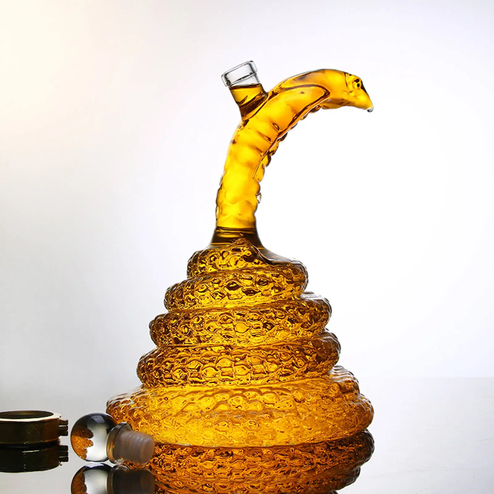 Unique Decanter Snake Shaped 1L Bourbon Alcohol Luxurious Red Wine Wine Pourer Accessories Wine Container for Party Home Bar Men