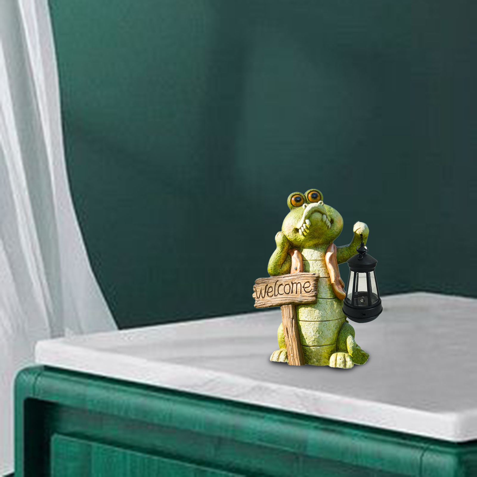 Resin Crocodile Alligator With Solar LED Light Garden Dwarf Statue Ornaments Garden Decoration Outdoor Gift For Kids