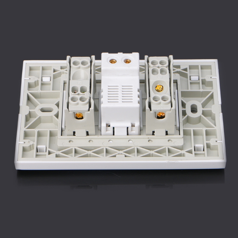 Adaptador de Tomada de Energia Parede Dupla Italiano - Chile Plug Portas Usb Painel 5v 1a P15d 16a 5 Soquetes elétricos