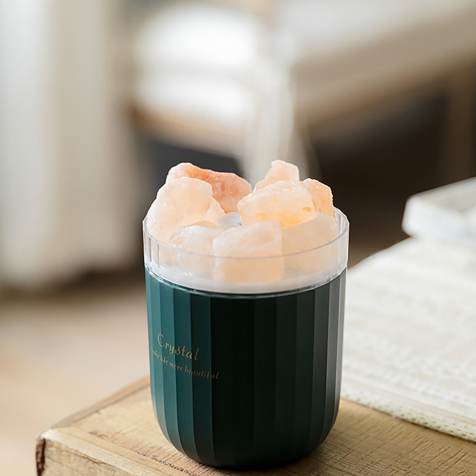 Включенный увлажнитель. Увлажнитель boonair схема электрическая. Резервуар для эфирных масел в увлажнитель воздуха. Увлажнитель с гималайской солью. Boneco u7146 ультразвуковой датчик уровня воды.