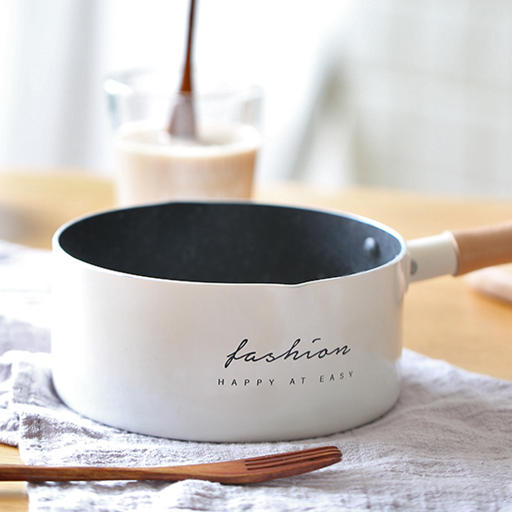 macarrão instantâneo leite café da manhã fogão