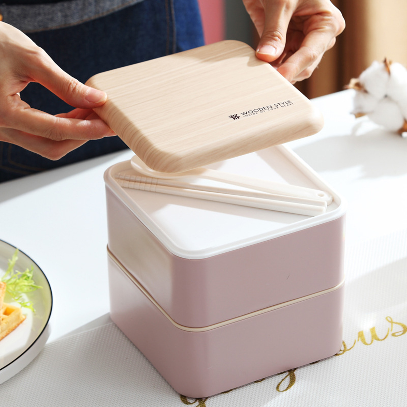 Lunchbox Snack Containers With Chopsticks and Spoon Meal Prep Containers for Office Worker Children Adults