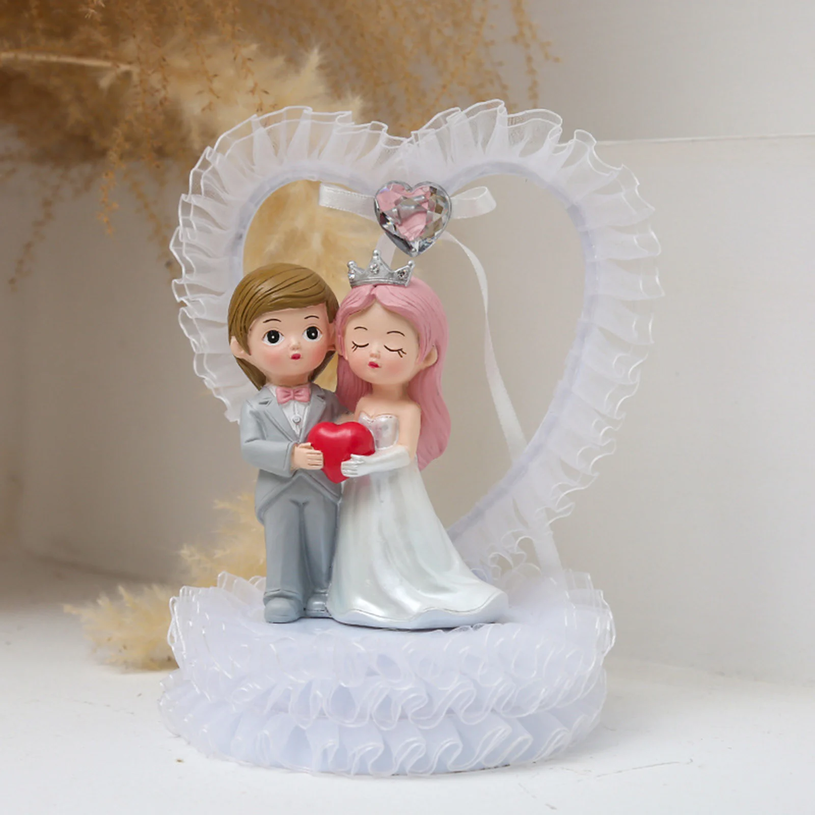 Modern and Simple Groom Bride Marry Resin Character Wedding Ornament Cake Topper Couple Characters Valentine Gifts