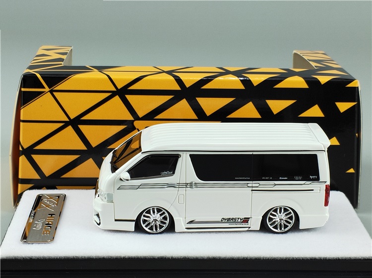 Modelo de Carro de Resina Erro Toyota Hiace Dyast Branca 404 1:64 4 Brinquedos e hobbies
