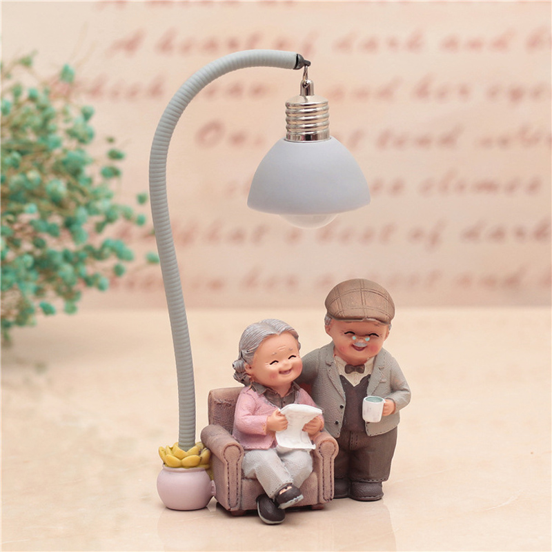 Estatuetas e miniaturas