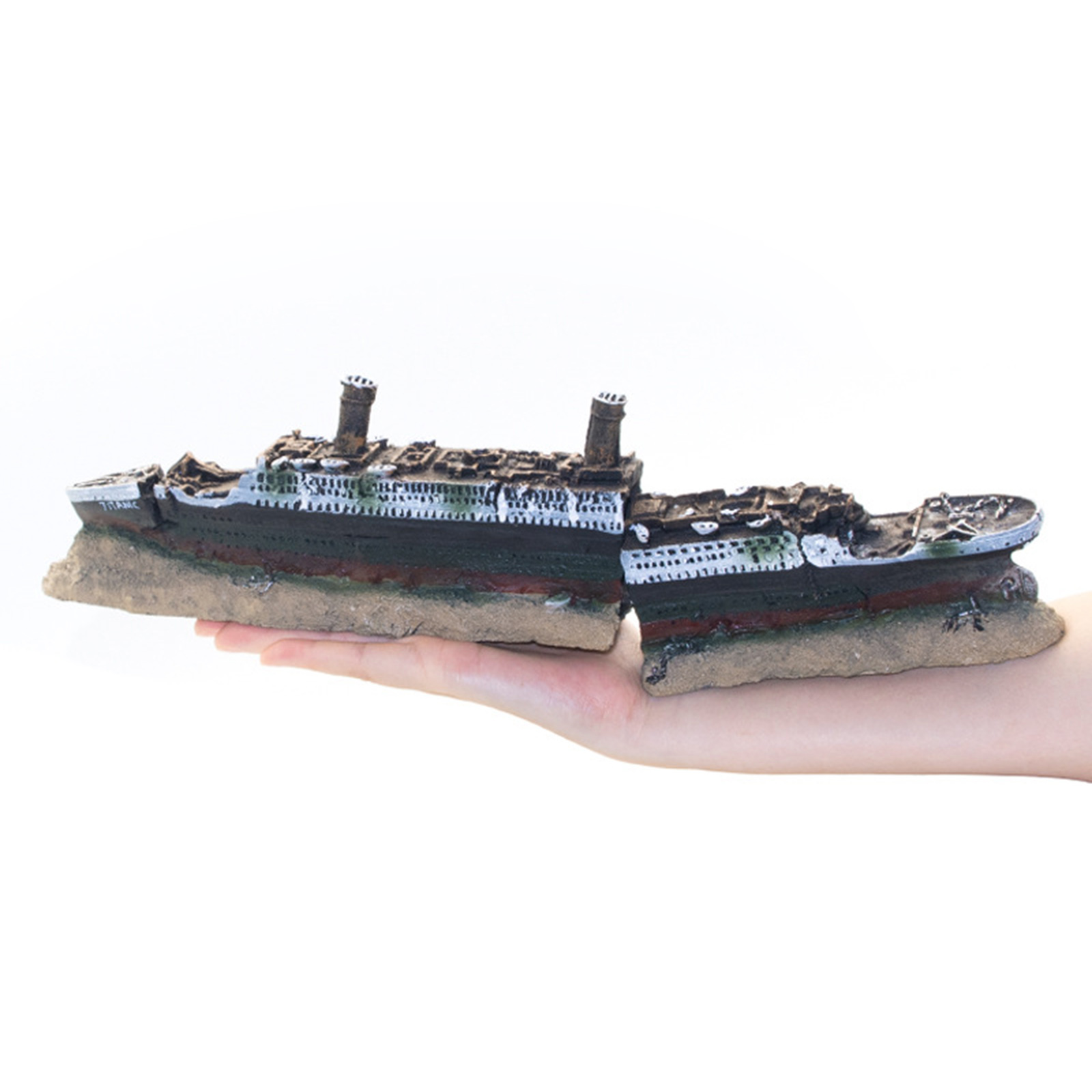 Resin Aquarium Titanic Shipwreck Aquarium Fish Tank Titanic Shipwreck Boat Ship Ornament Landscape Decorations 38x6x9cm