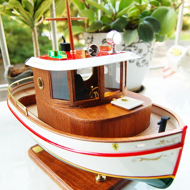 1/12 Model Kit Fishing Boat DIY Resin Model Kit Toy Outboard Hanger Model  Can Be Launched Into The Water and Painted By Yourself