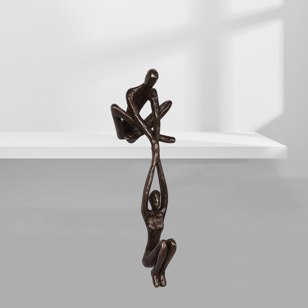 Contemporary Resin Shelf Decor Sculpture Man Lifting Woman from Edge, Living Room TV Shelf Indoor Outdoor Wedding Ornaments