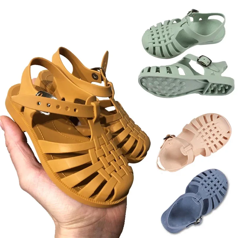 boy sandals fashion Inner Length 14.5cm-17.1cm Kids Flat Sandals Solid Color Hollow Out Walking Shoes Footwear For Girls Boys Summer Casual Shoes best children's shoes