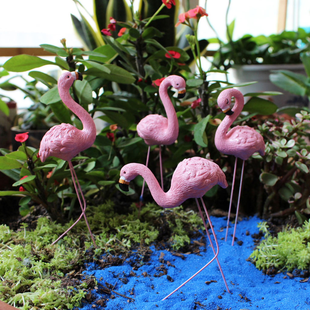 4Pcs/Set Creative Flamingo Decoration European Style Artificial Decorative Animal Plug in Bird Statue for Yard Lawn Patio Garden