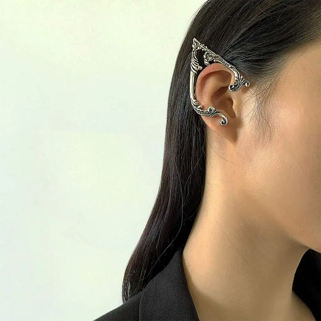Retro Hollow Clip-On Ear Cuff Ear Clip Gothic Ancient Costume Jewelry Creative Handcraft Ear Cuff Clip Earrings Women Girls