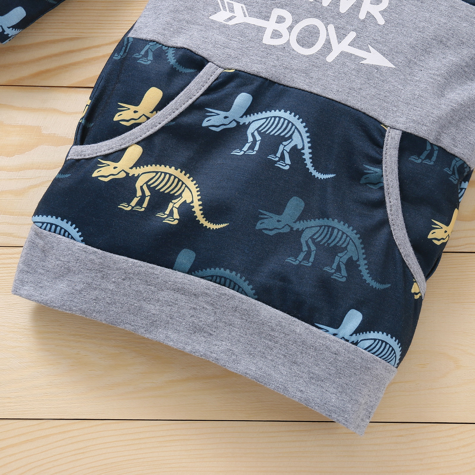 Camisolas e Calças de Algodão Longa com Capuz Tops e Calças Opperiaya Bebê Meninos Outono Terno Moda Bolso Carta Manga Dinossauro 5 High Quality Mamãe e Bebê