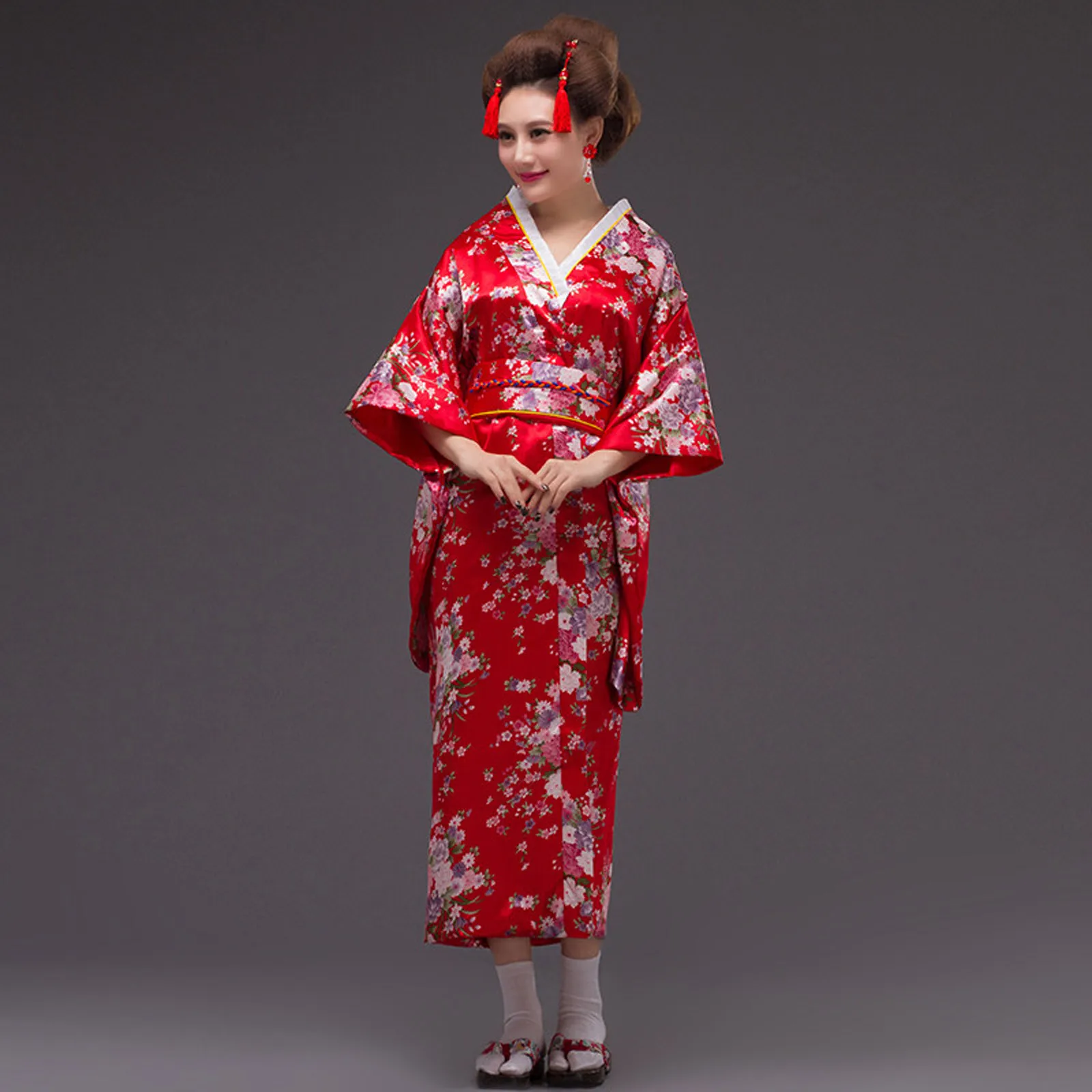 Кимоно традиционная одежда гейша