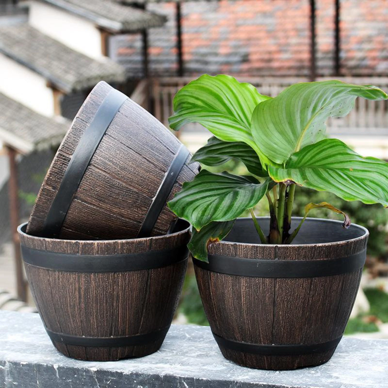 Rustic Barrel Resin Ornamental Flower Pot Flower Basket Plant Pots Planter For Home Garden Indoor Outdoor Decoration