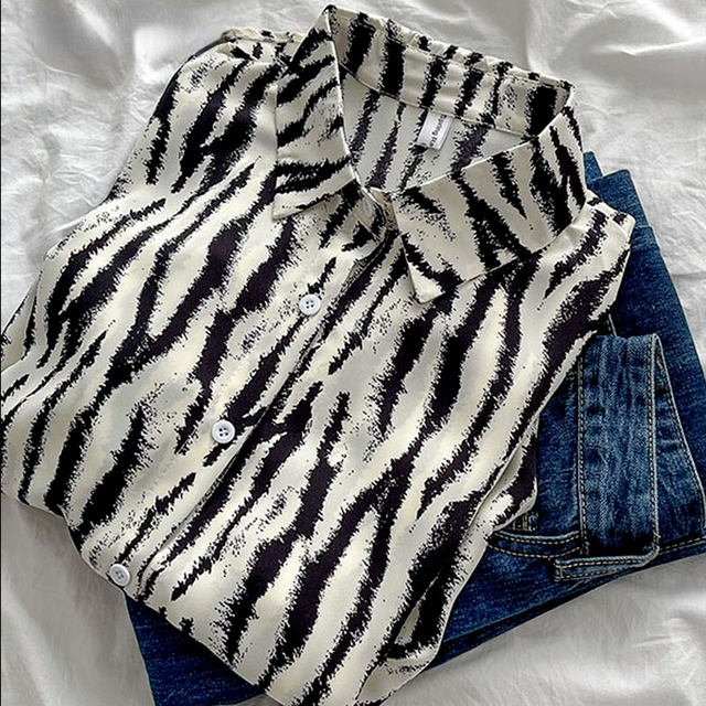 Kimotimo bluza z nadrukiem damska bluzki koreański Fashion skręcić w dół kołnierz koszule damskie 2021 jesień nowa koszula z guzikami z długimi rękawami tanie i dobre opinie CN (pochodzenie) POLIESTER long NONE Cienki Sukno Na wiosnę jesień Proste Drukuj WOMEN vintage Wykładany kołnierzyk Kimotimo bluza z nadrukiem damska bluzki koreański Fashion skręcić w dół kołnierz koszule damskie 2021 jesień nowa koszula z guzikami z długimi rękawami tanie i dobre opinie CN (pochodzenie) POLIESTER long NONE Cienki Sukno Na wiosnę jesień Proste Drukuj WOMEN vintage Wykładany kołnierzyk
