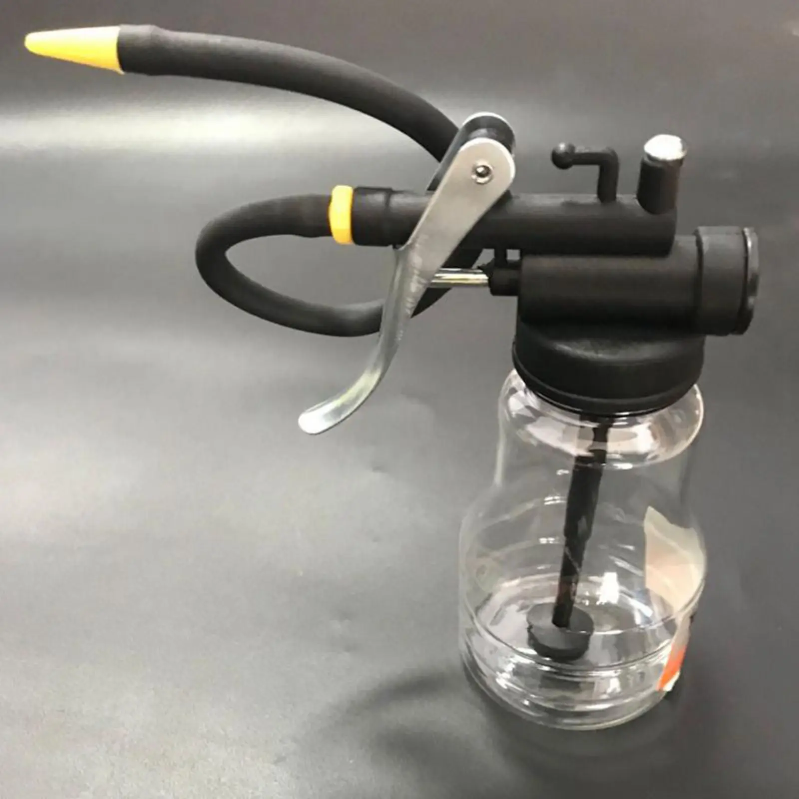 Oil Can Plastic Pump Mini Hose Oil Injector Can Grease Gun Anti-drop Wear-resistant Impact-resistant