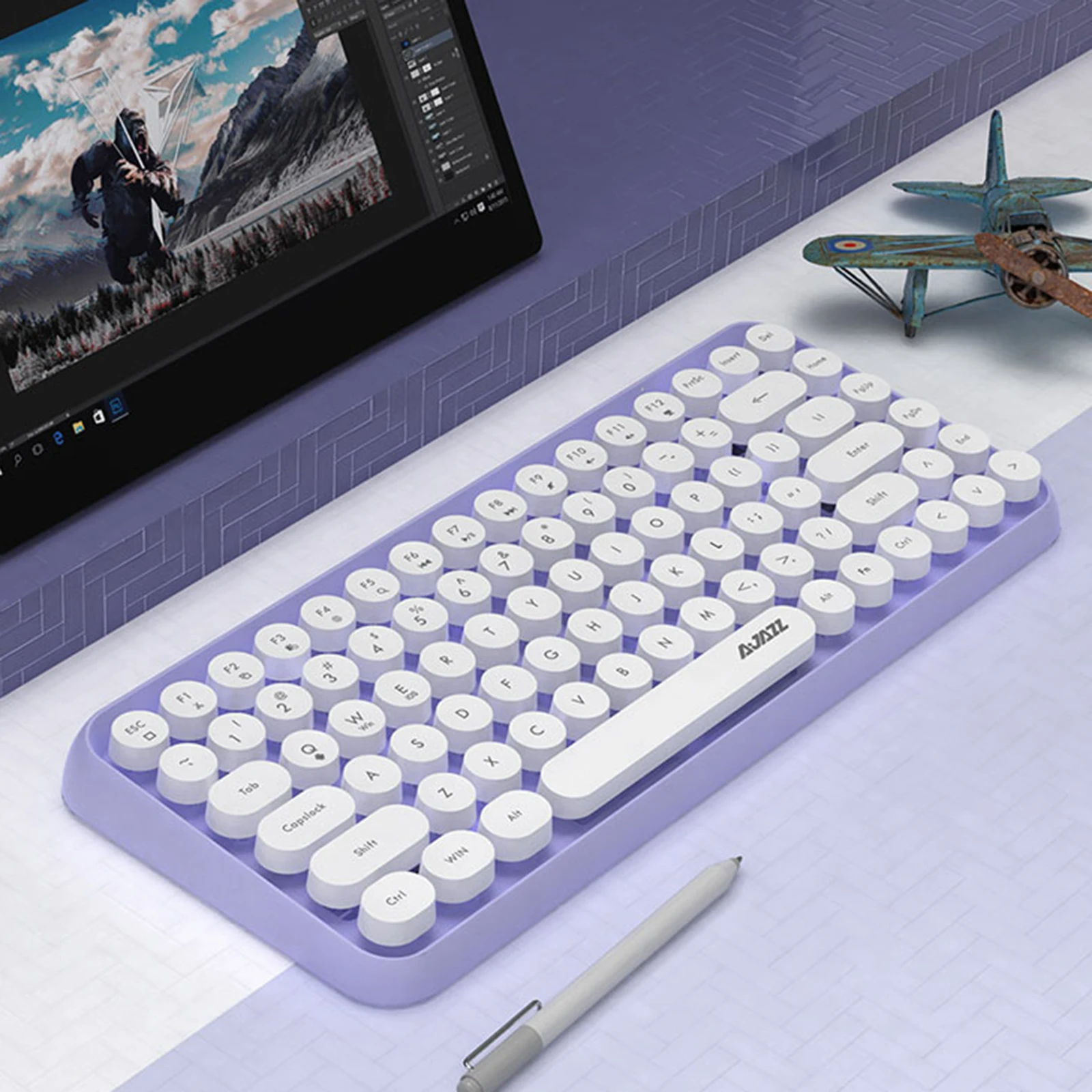 Portable Bluetooth Keyboards, Wireless Mini Compact Retro Typewriter Flexible 84Keys Design Keyboard