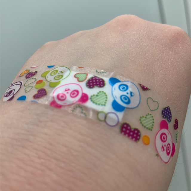 100 sztuk paczka wodoodporna Cute Cartoon plaster hemostazy plastry z gazą apteczka pierwszej pomocy dla dzieci dzieci tanie i dobre opinie CN (pochodzenie) KTCST Cartoon Band Aid 72mmX19mm 100 sztuk paczka wodoodporna Cute Cartoon plaster hemostazy plastry z gazą apteczka pierwszej pomocy dla dzieci dzieci tanie i dobre opinie CN (pochodzenie) KTCST Cartoon Band Aid 72mmX19mm