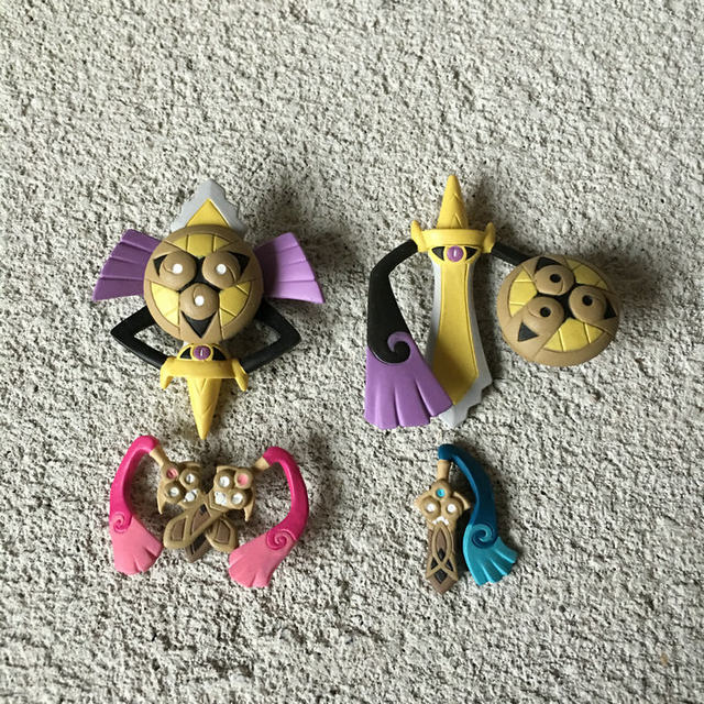 Boneco Pokemon Miniatura Ash Greninja e Mega Mawile Lendarios