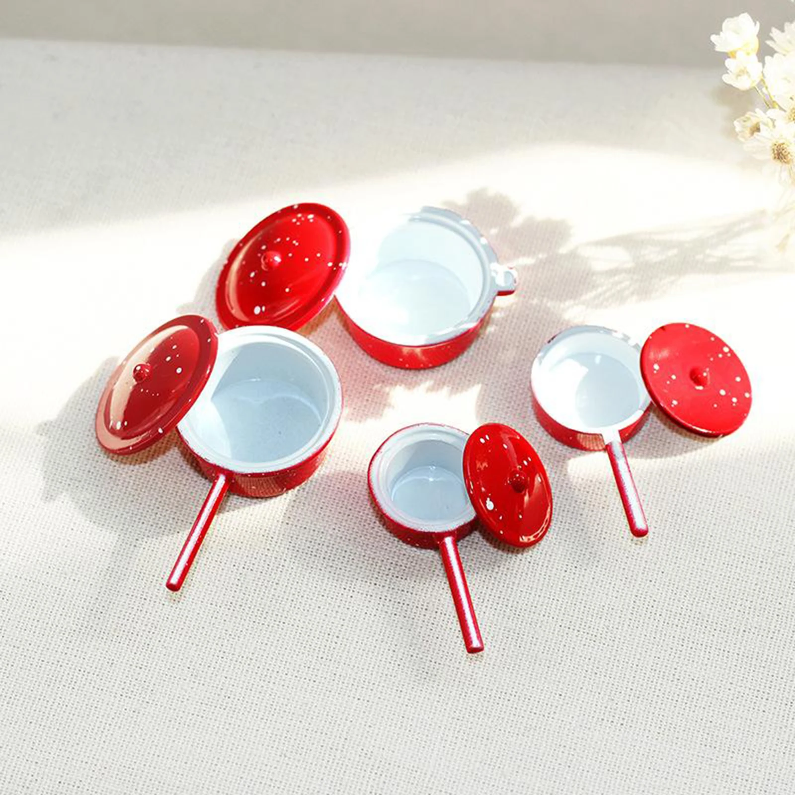 4pcs Dollhouse 1:12 Miniature Frying Pans Cookware Set Decorations Accs Red