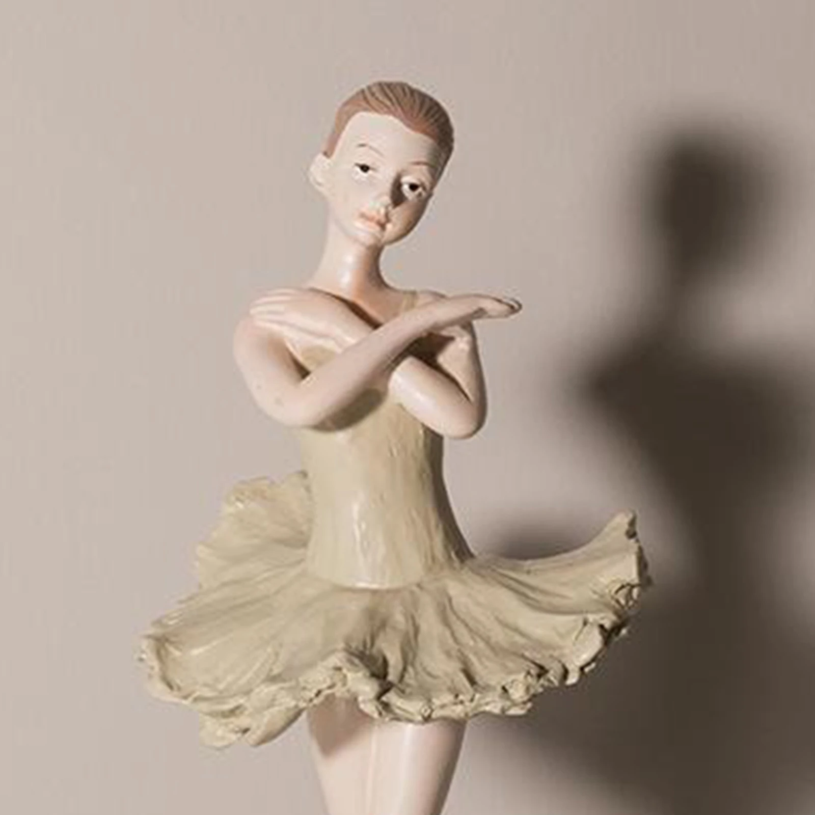 Resin Elegant Figurine Ballerina Ballet Dancer Desktop Ornament Statue Dancing Girl Figurine Statue