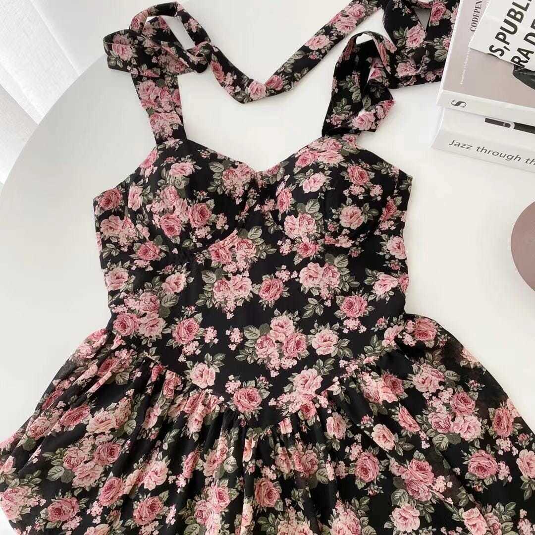 Vestidos sem mangas das mulheres retro ajuste