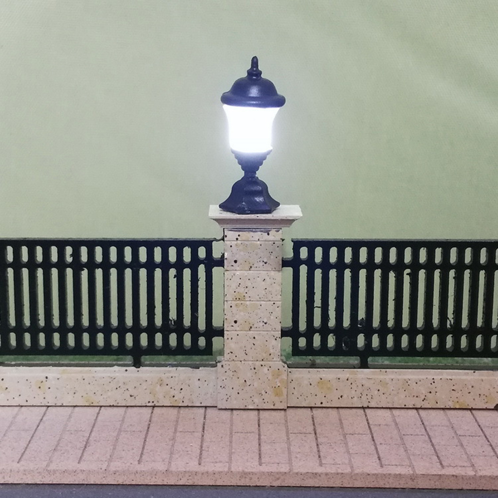 10 pieces 1: 100 model railroad train lamp street light HO scale LED scenery