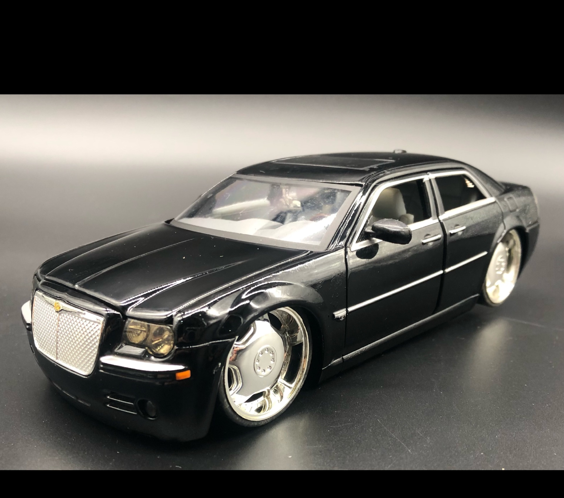 jada toys chrysler 300c