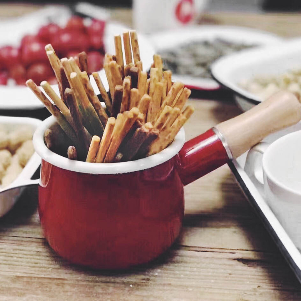 Small Enamel Milk Pan Butter Coffee Milk Warmer Mini Butter Chocolate Melting Pot Sauce Cooking Pan with Easy Spout