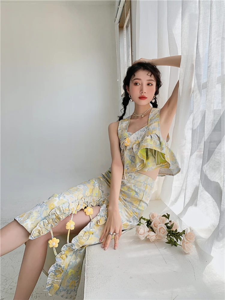 Jacquard Skirt Women’s Yellow High rise Waist Side slit Floral Ruffled Skirts Summer Designer Ruffles Floral Slit Vintage Knee Length Bodycon Skirts Fashion for Woman in pastel Yellow