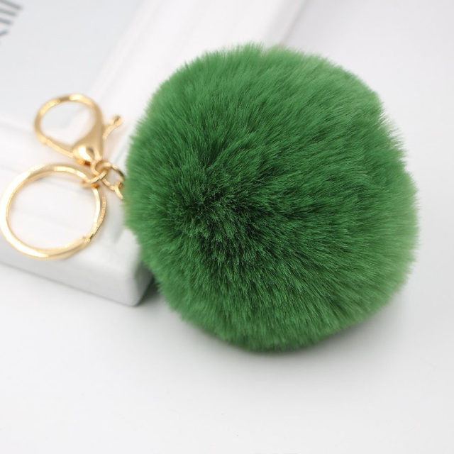 wiwjygz 1pc Black Pompom Letter Keychain English Alphabet Keyring Glitter Gradient Resin Car Mirror