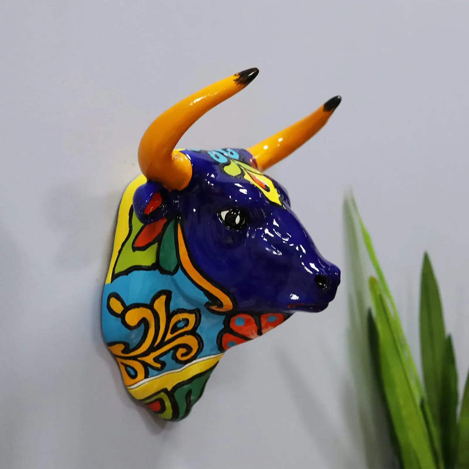 Resin Cow Head Wall Hanging Pendant 3D Animal Head Sculpture Figurines Crafts For Mother's Day Home Decor